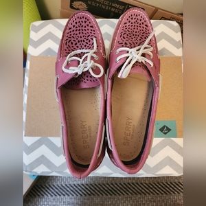 Pink sperrys